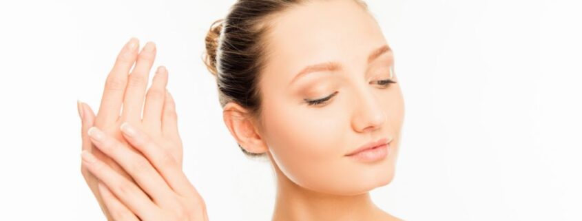 Idrossiapatite di calcio per ringiovanire il viso e il dorso delle mani