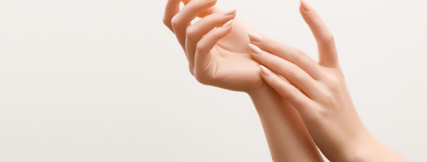 Trattamento a base di idrossiapatite di calcio per la skin quality delle mani