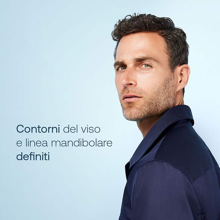 Contorni del viso e linea mandibolare definiti