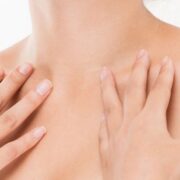 Biostimolazione rigenerativa décolleté con idrossiapatite di calcio